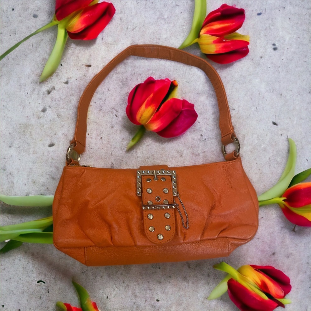 Beautiful leather shoulder bag